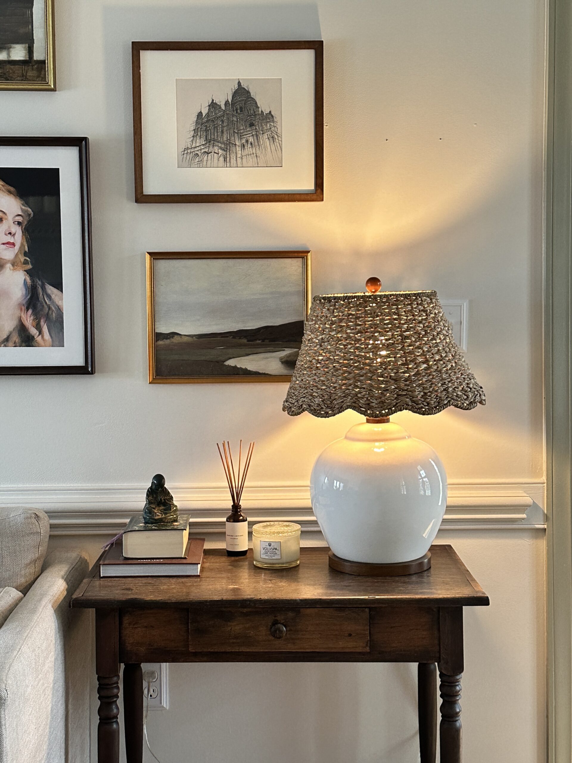 beautiful side table decor with vintage lamp and woven seagrass lamp shade